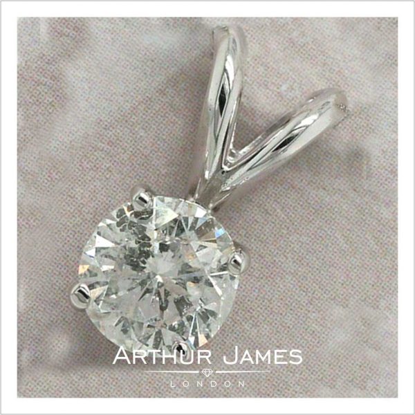 solitaire pendant