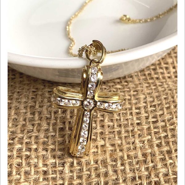 Round Diamond God Jesus Cross Unisex Church Pendant