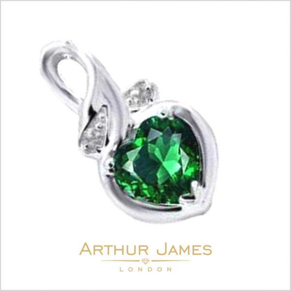 Heart Cut Green Emerald Diamond Ladies Pendant