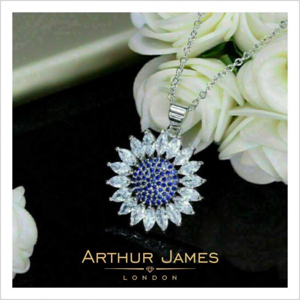 Round Cut Blue Sapphire Diamond Ladies Pendant
