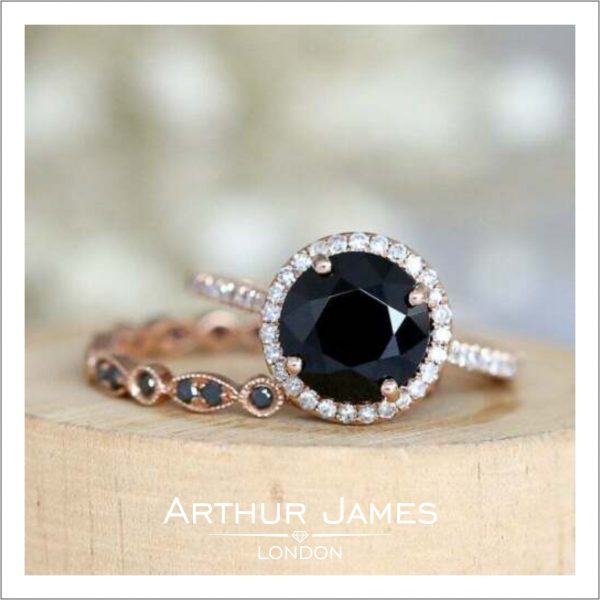 Round Cut Black Diamond Ladies Bridal Ring Set