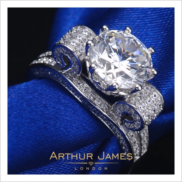 Round Moissanite Diamond Synthetic Ladies Paisley Ring