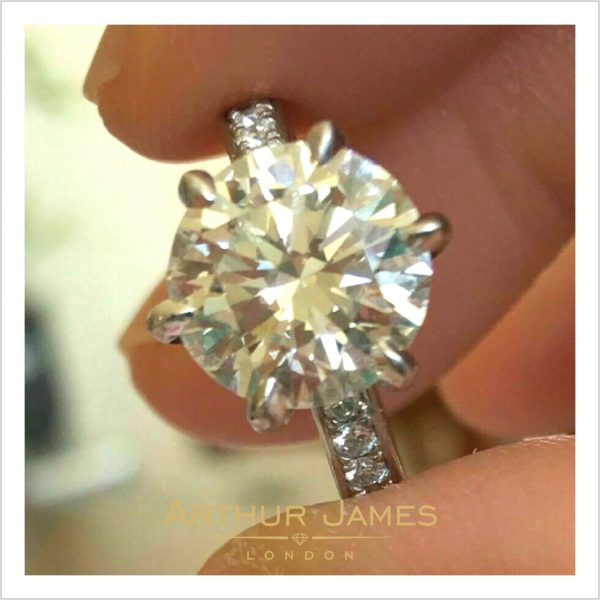 Round Moissanite Diamond Six Prong Ladies Ring