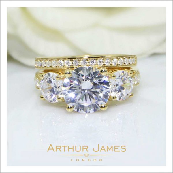 Round Cut Moissanite Diamond Ladies Bridal Ring Set