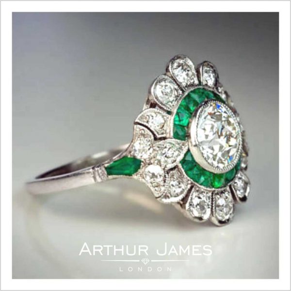 Round Diamond Vintage Flower Art Deco Ladies Ring
