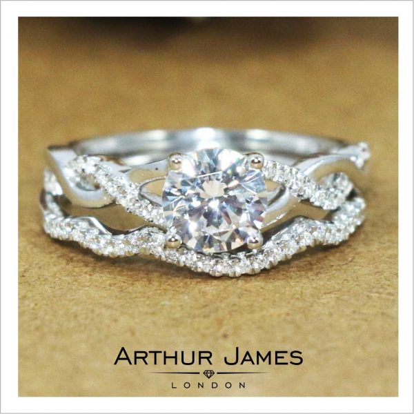 Cubic Zirconia Round Cut Diamond Bridal Set Ladies Ring