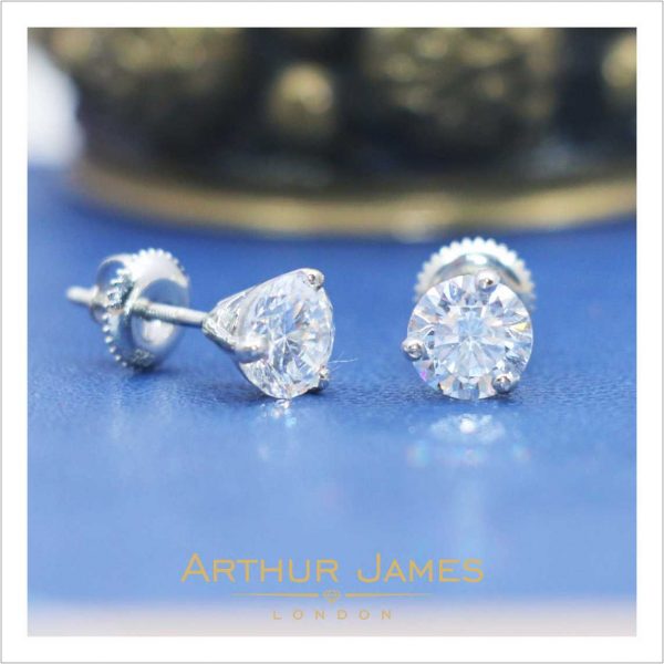 Three Prong Solitaire Diamond Women's Studs