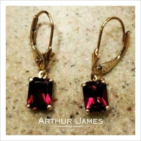 Red Garnet Solitaire Diamond Ladies Danglers Earrings